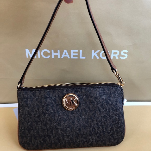 🌹Michael Kors Fulton Brown Wristlet 🌹 - Picture 5 of 6